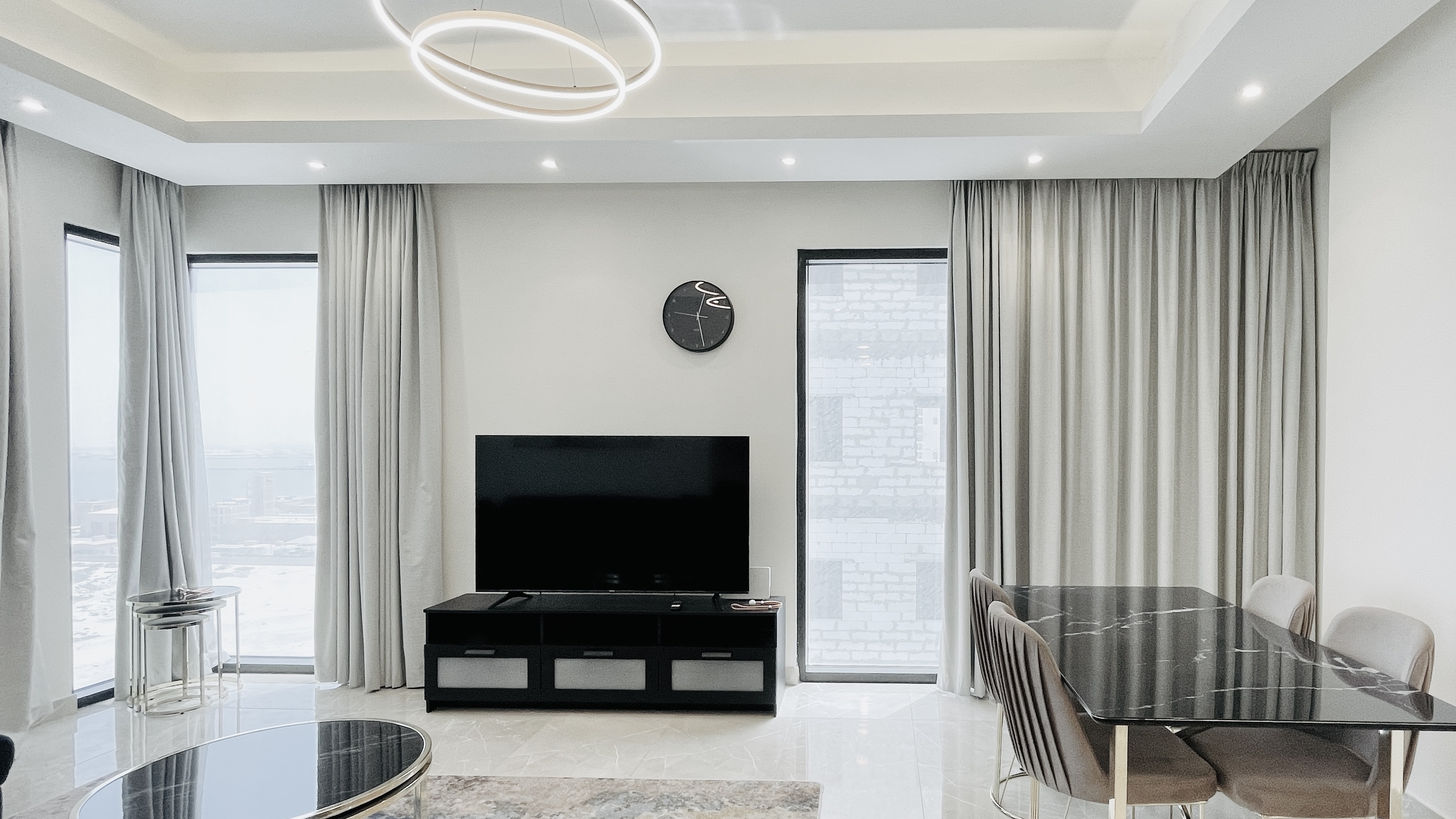 MODERN | SEAVIEW | SPACIOUS ROOMS | GREAT FACILITIES