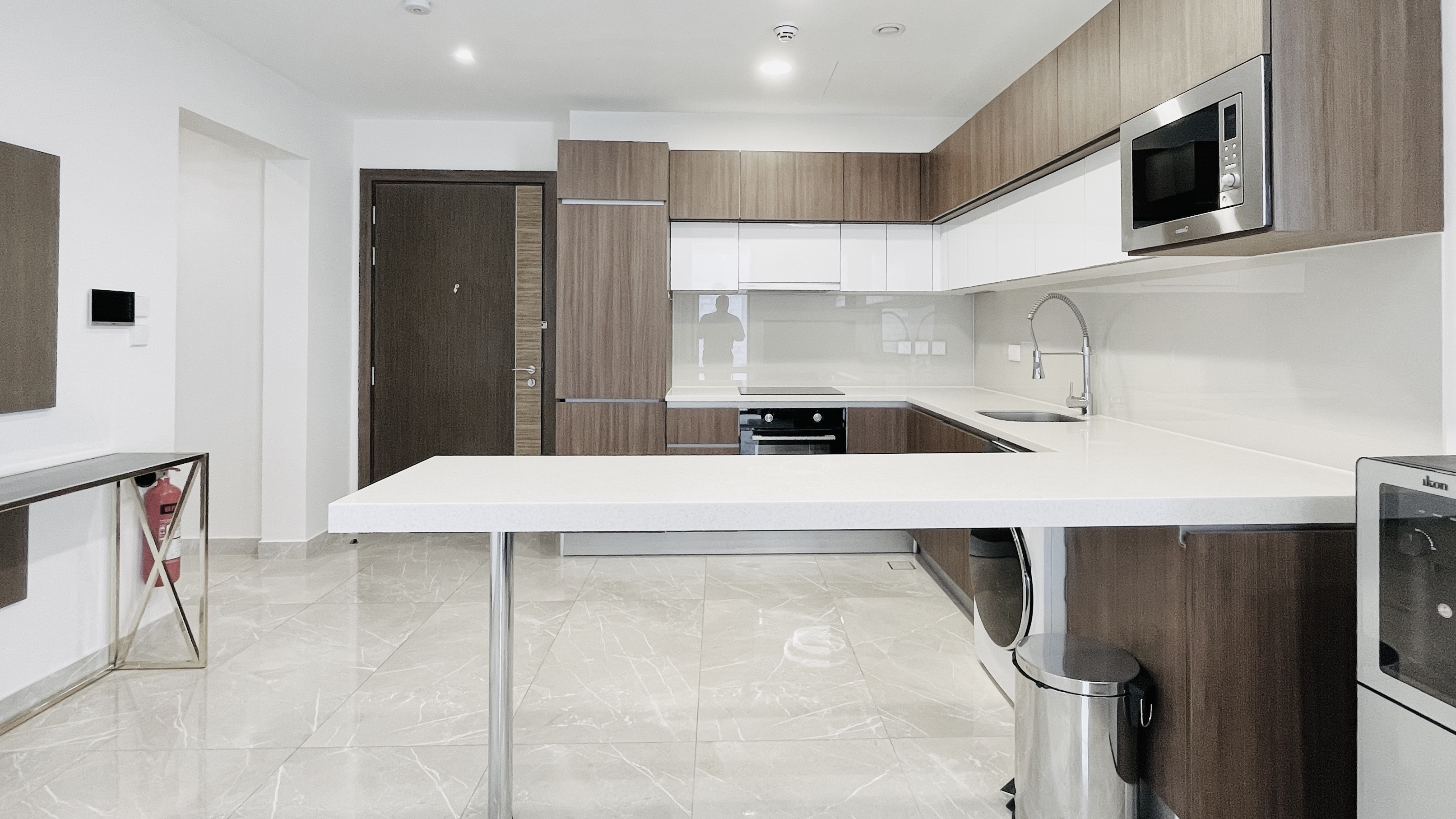 MODERN | SEAVIEW | SPACIOUS ROOMS | GREAT FACILITIES