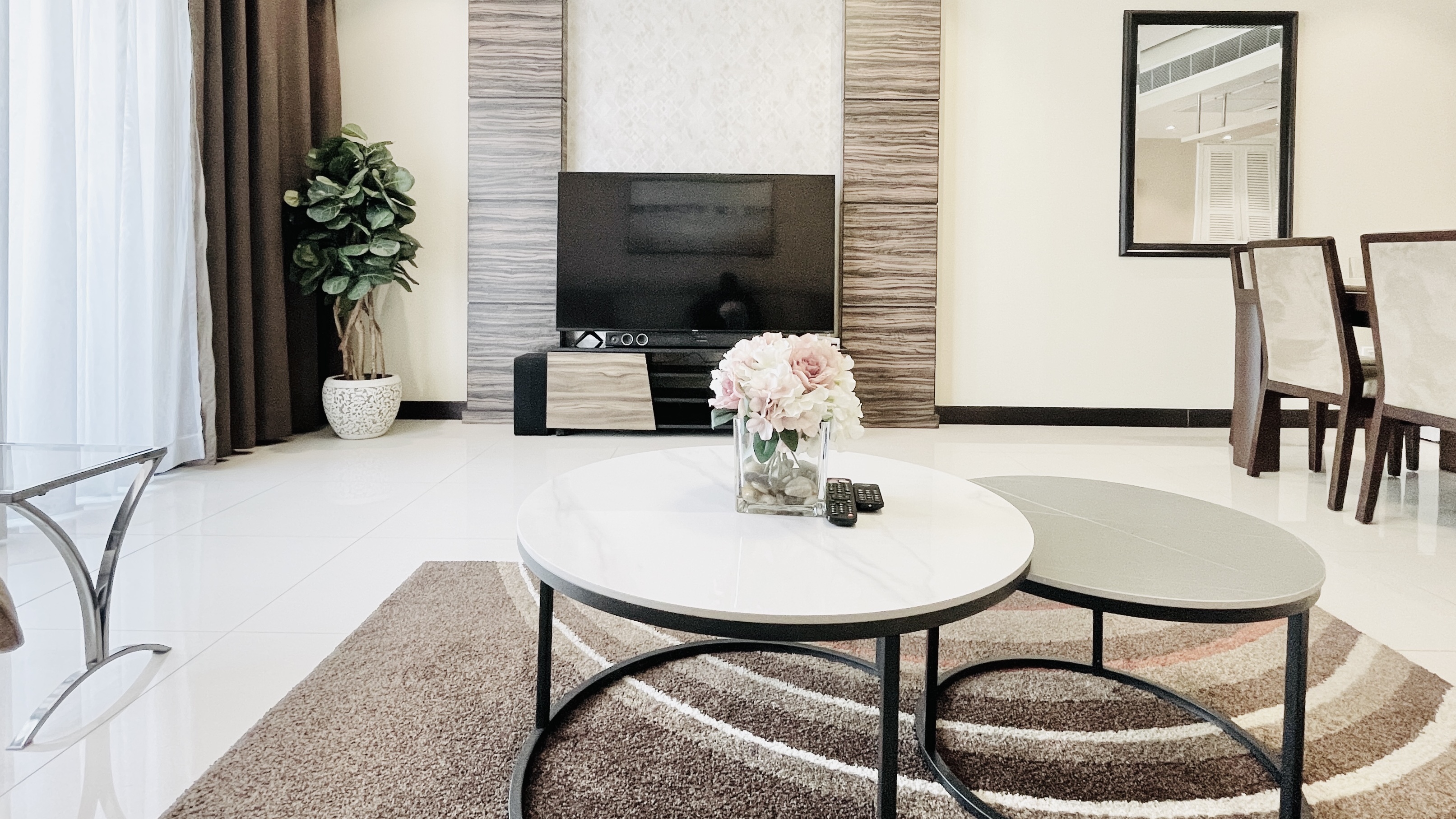 THREEHIGH BUI| SPACIOUS ROOMS | BALCONY | CITY VIEW 