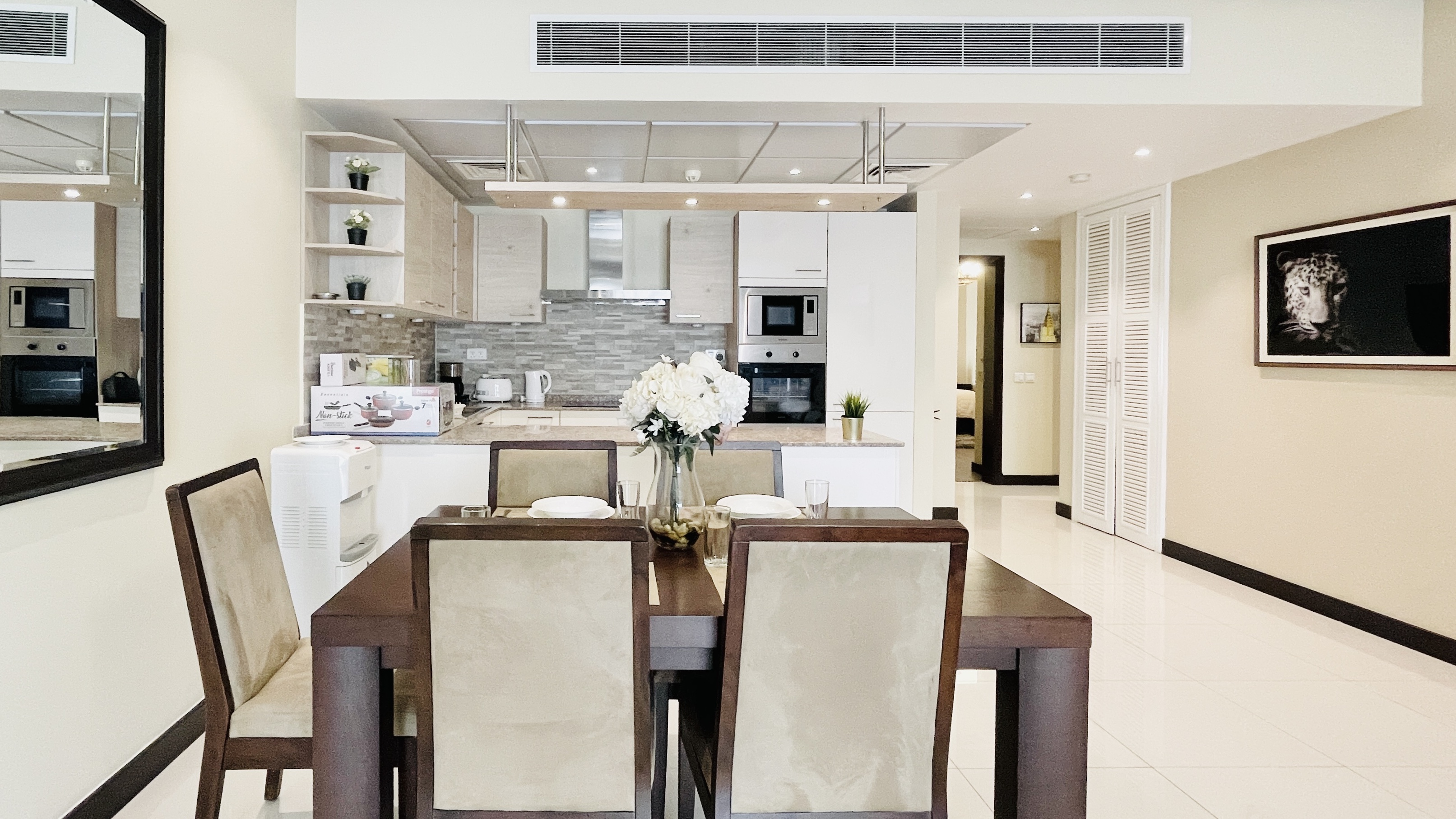 THREEHIGH BUI| SPACIOUS ROOMS | BALCONY | CITY VIEW 